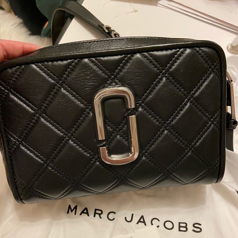 Marc Jacobs Quilted Softshot 25